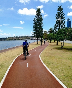 Esta parte de Perth es perfecta para los amantes del aire libre. A las 5 de la mañana, los caminos para andar en bicicleta y trotar están llenos de gente que sale temprano a hacer ejercicio. (Foto del bailarín Songtao Feng)
